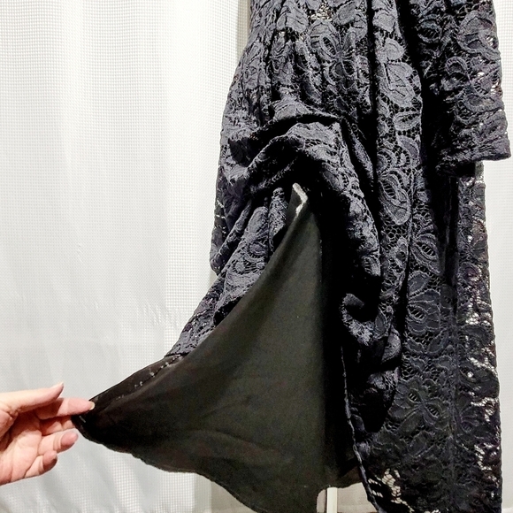 Black Lace Dress with Stretch (L) - Picture 5 of 12